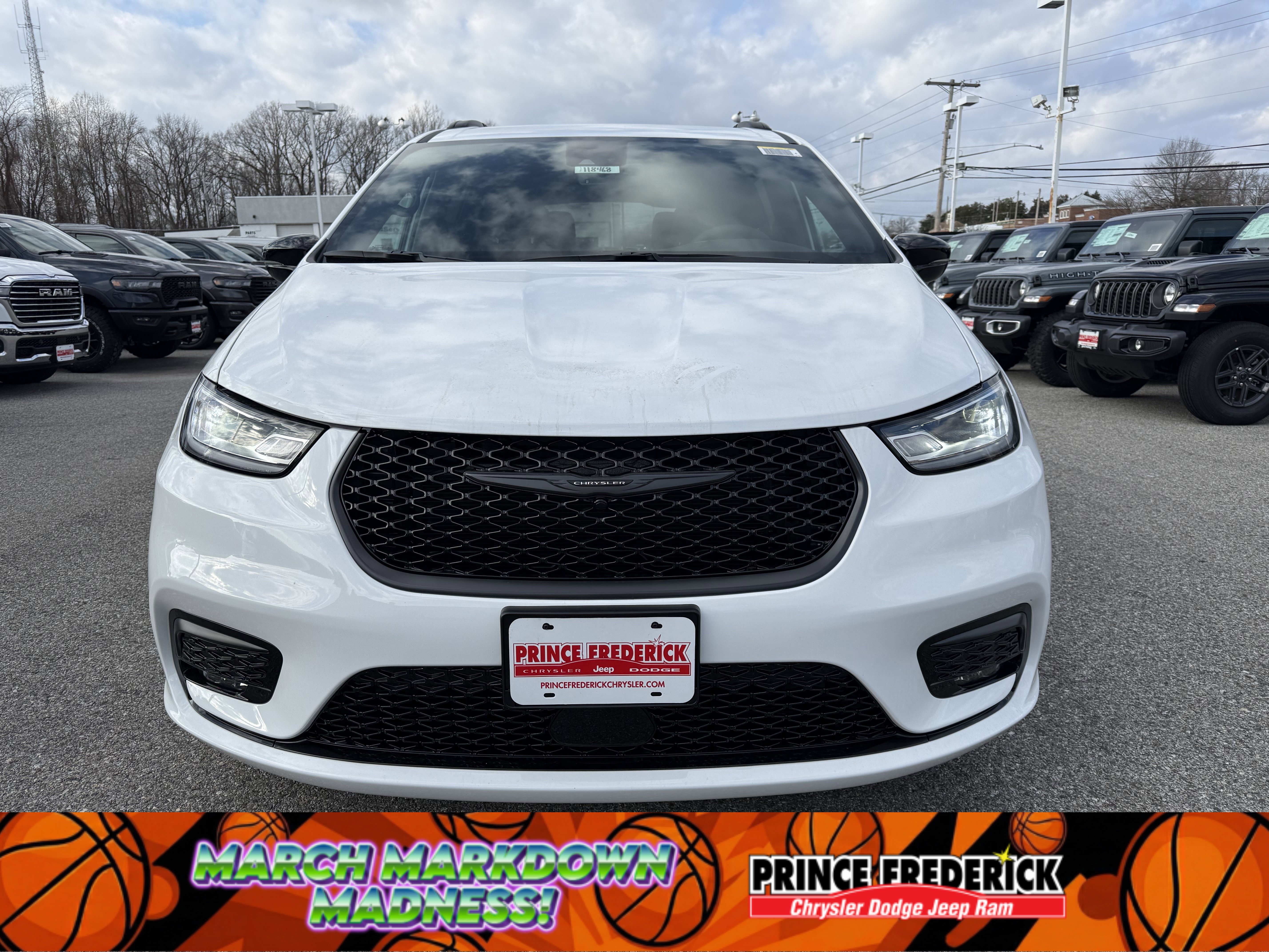 New 2026 Chrysler Pacifica Select image 8