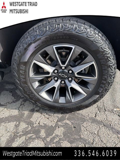 Used 2023 Chevrolet Suburban Z71 w/ Luxury Package image 26