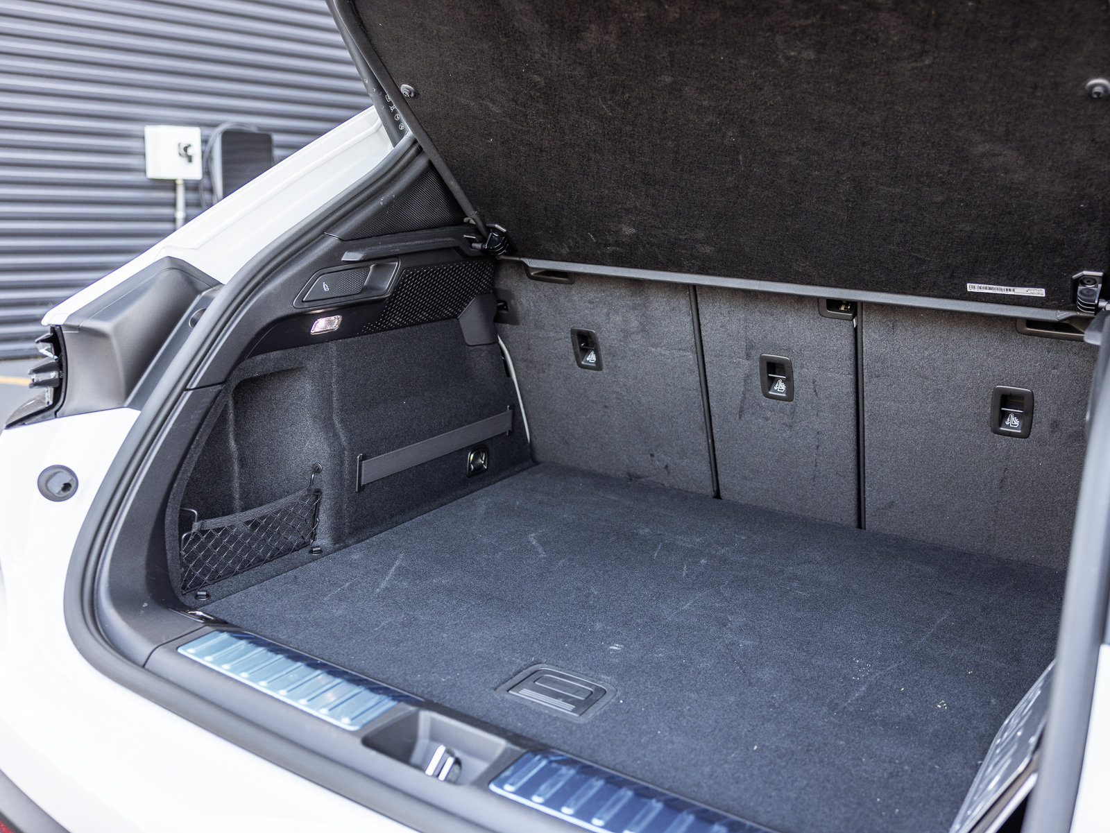 Certified 2026 Porsche Macan Electric RWD image 21