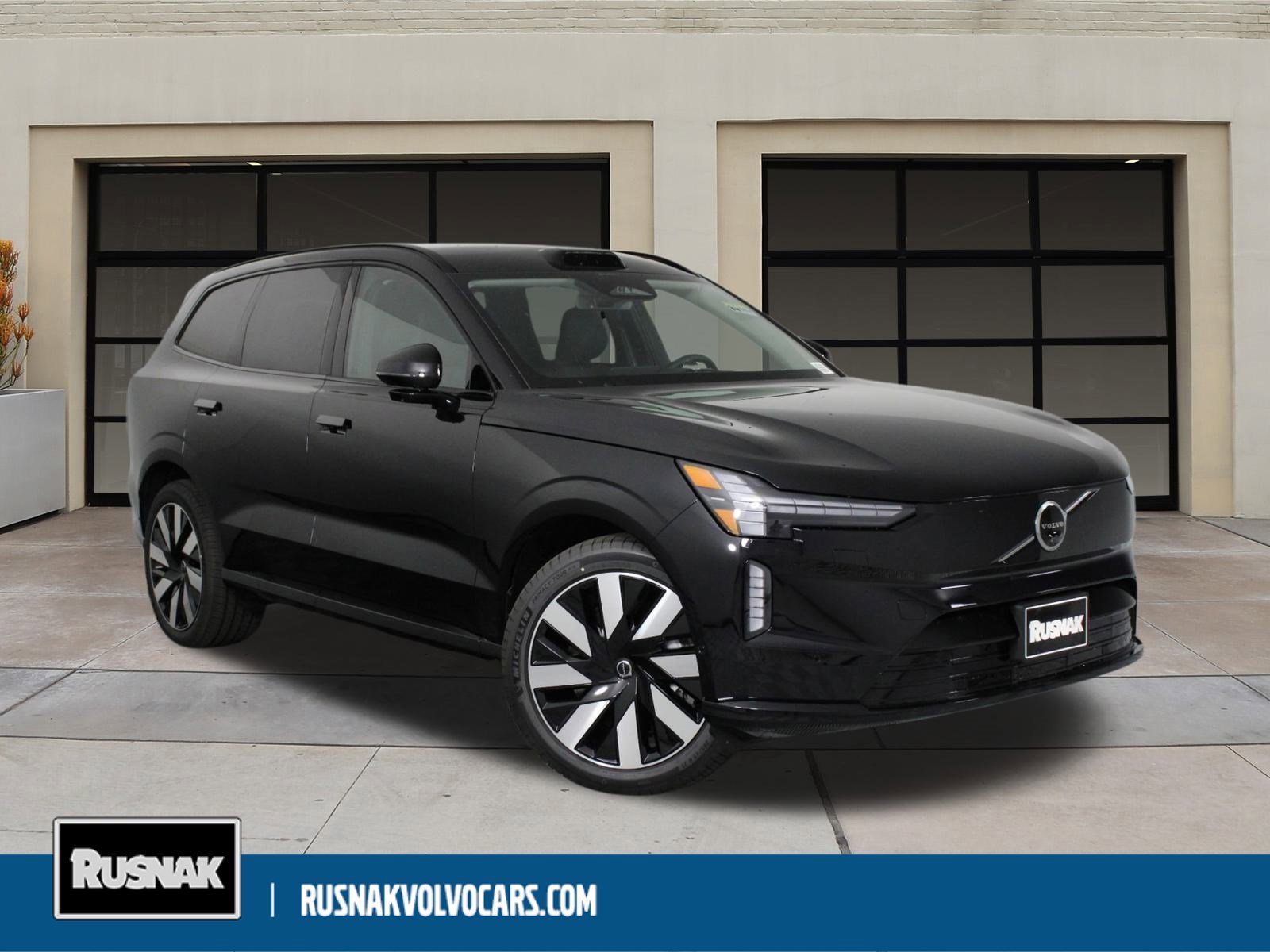 New 2025 Volvo EX90 Ultra image 1