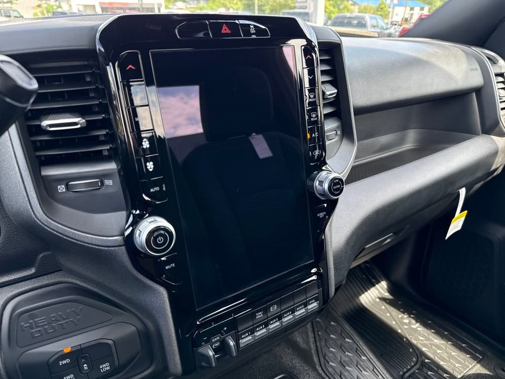 New 2025 RAM 3500 Tradesman image 23