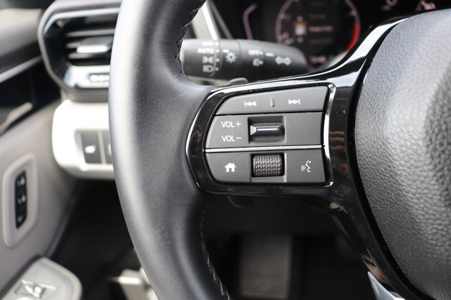 Certified 2024 Honda Pilot Touring image 25