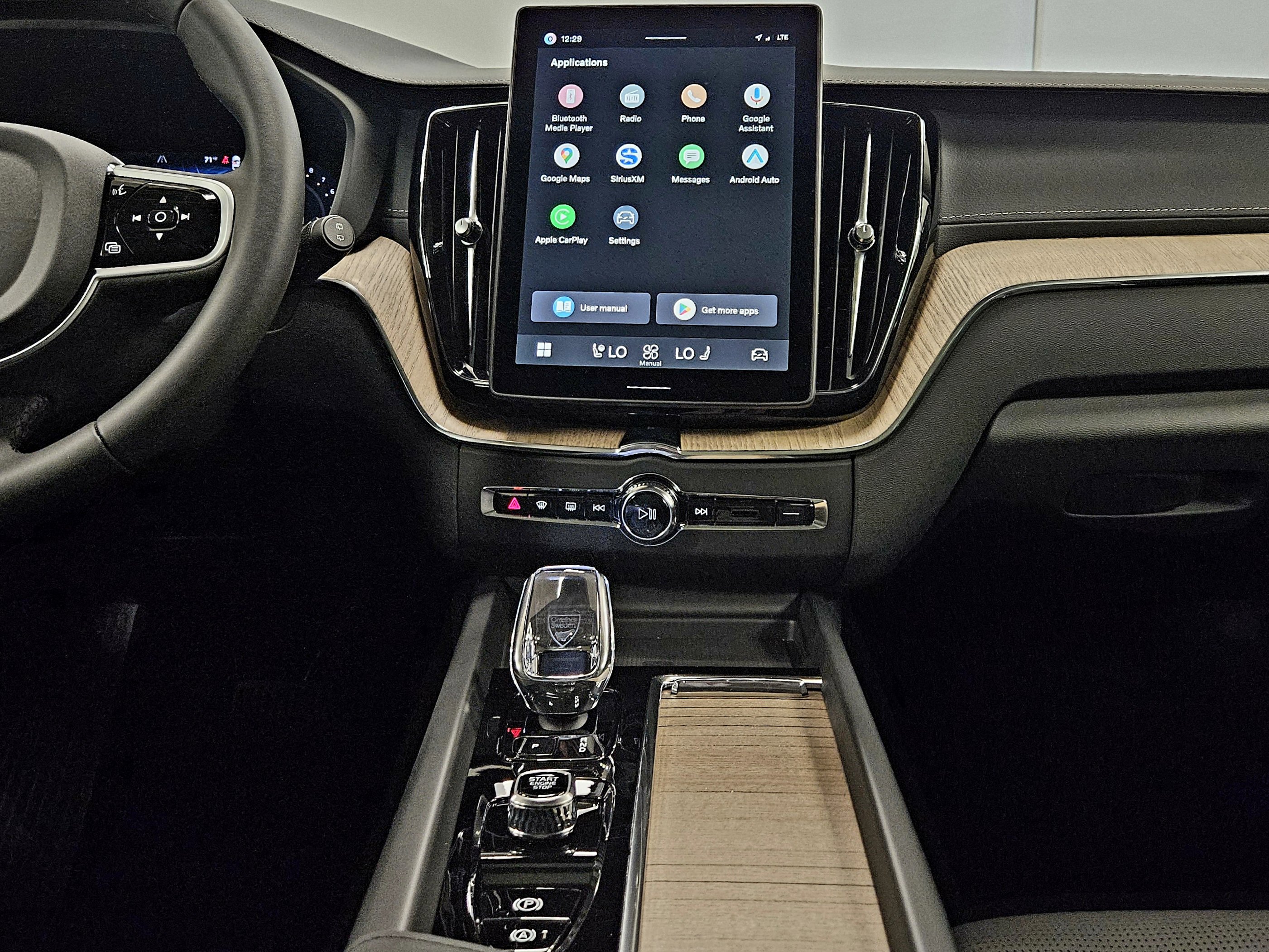 New 2026 Volvo XC60 B5 Ultra w/ Climate Package AWD/4WD image 16