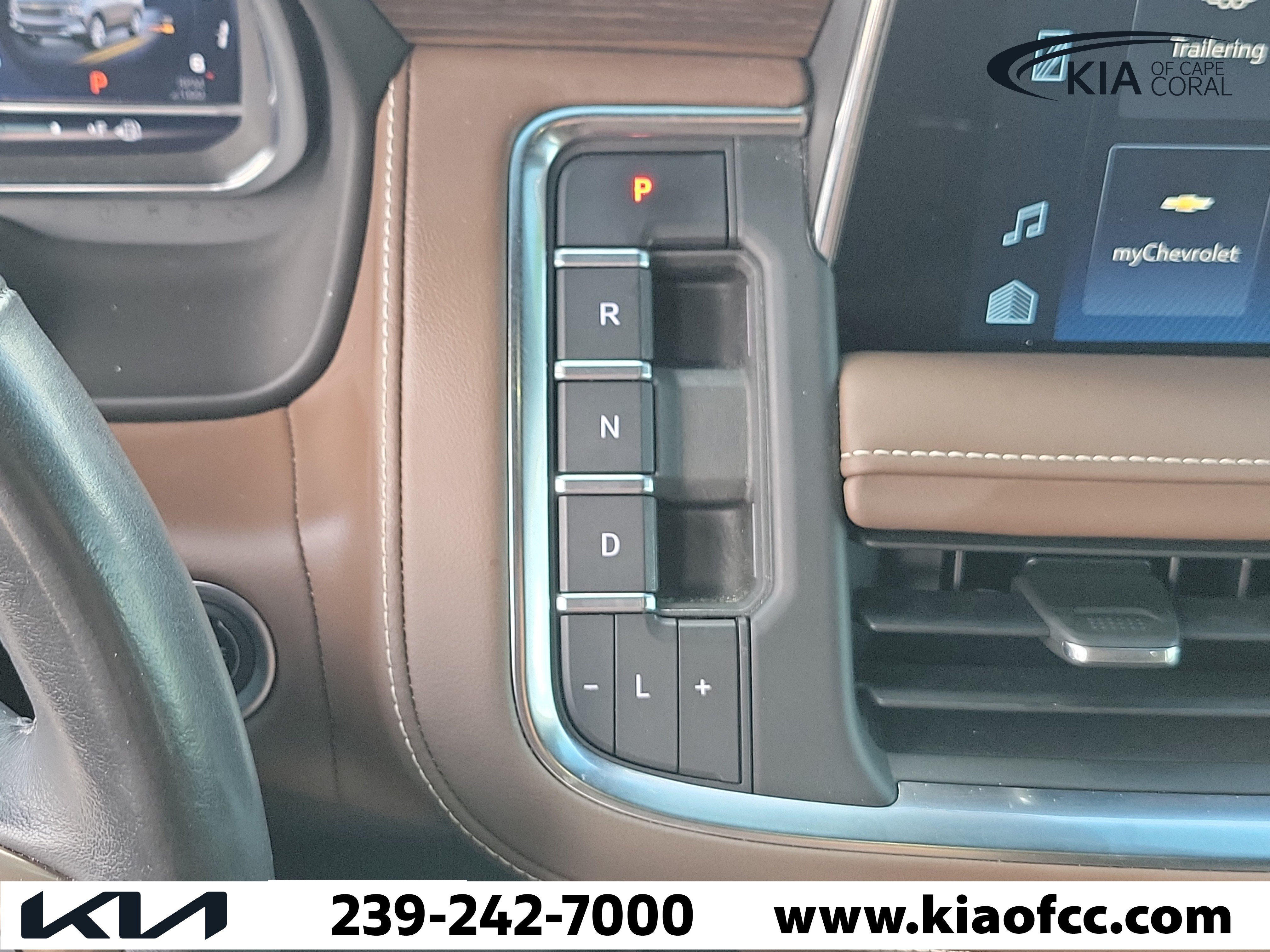 Used 2022 Chevrolet Suburban High Country RWD image 22