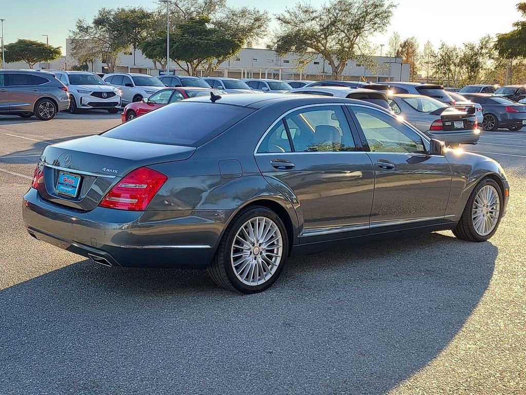 Used 2010 Mercedes-Benz S 550 4MATIC image 11