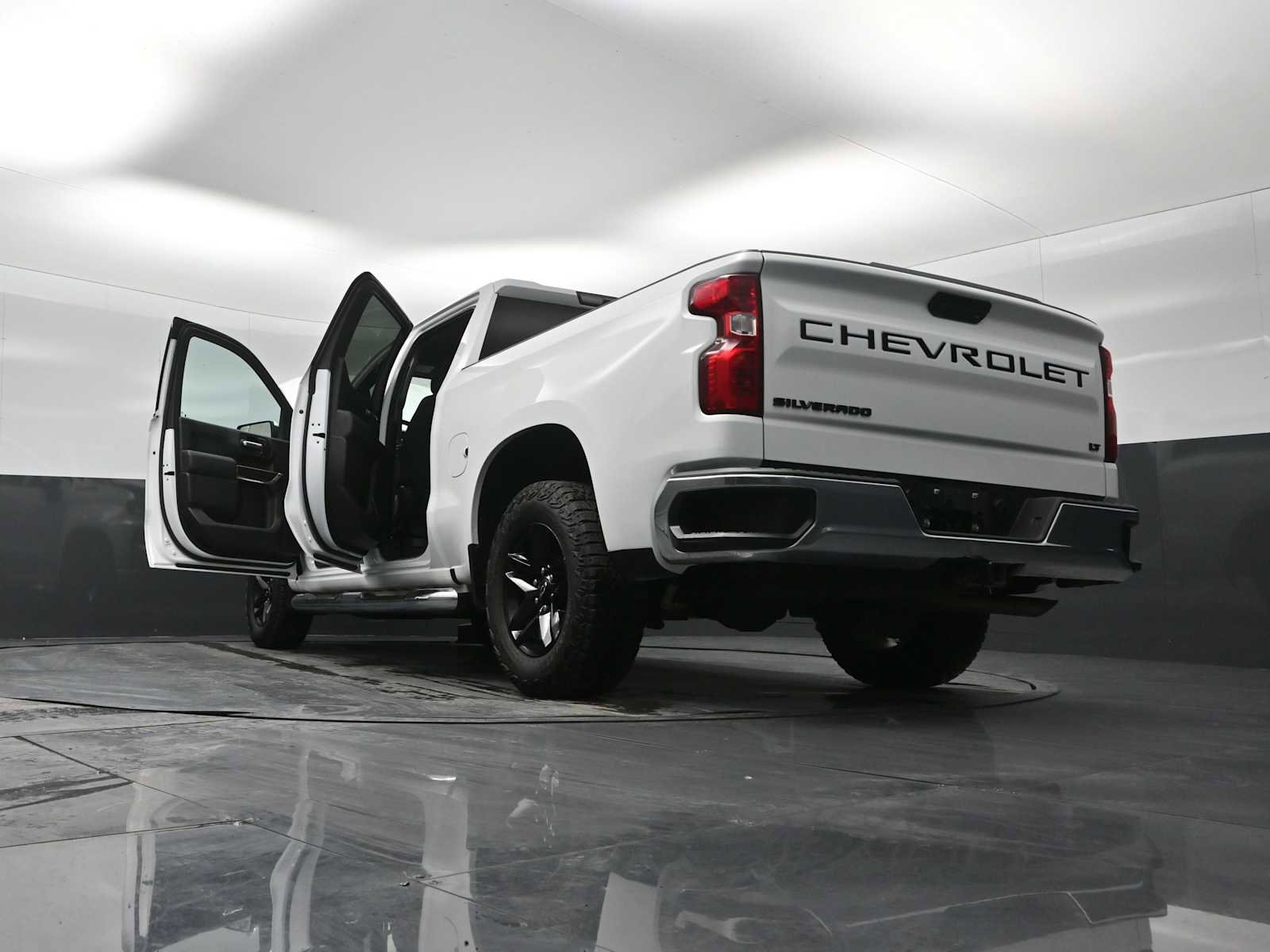 Used 2021 Chevrolet Silverado 1500 LT w/ Bed Protection Package image 36