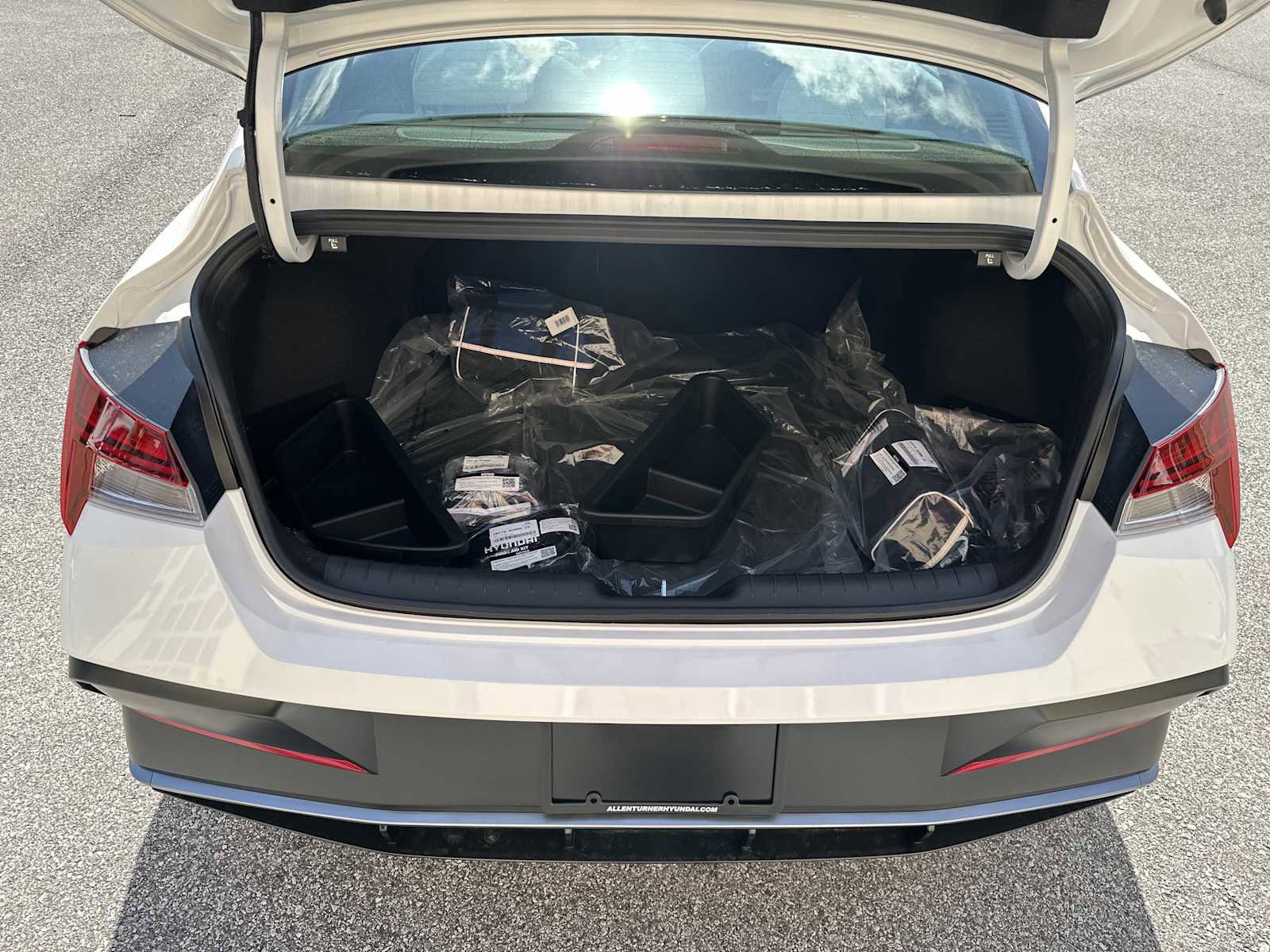 New 2026 Hyundai Elantra Limited w/ Cargo Package image 24