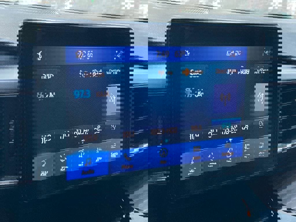 Used 2021 Ford Explorer Limited w/ Hybrid Equipment Group 310A image 21