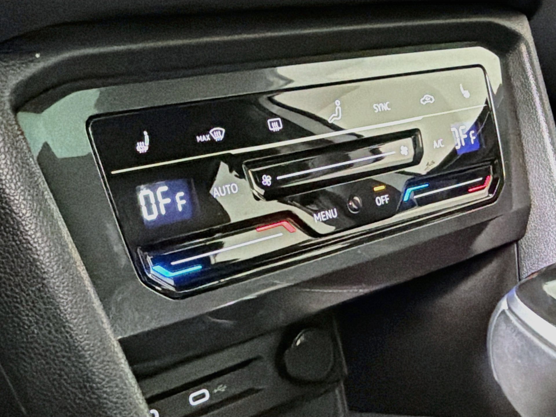Certified 2023 Volkswagen Tiguan SE R-Line FWD image 13