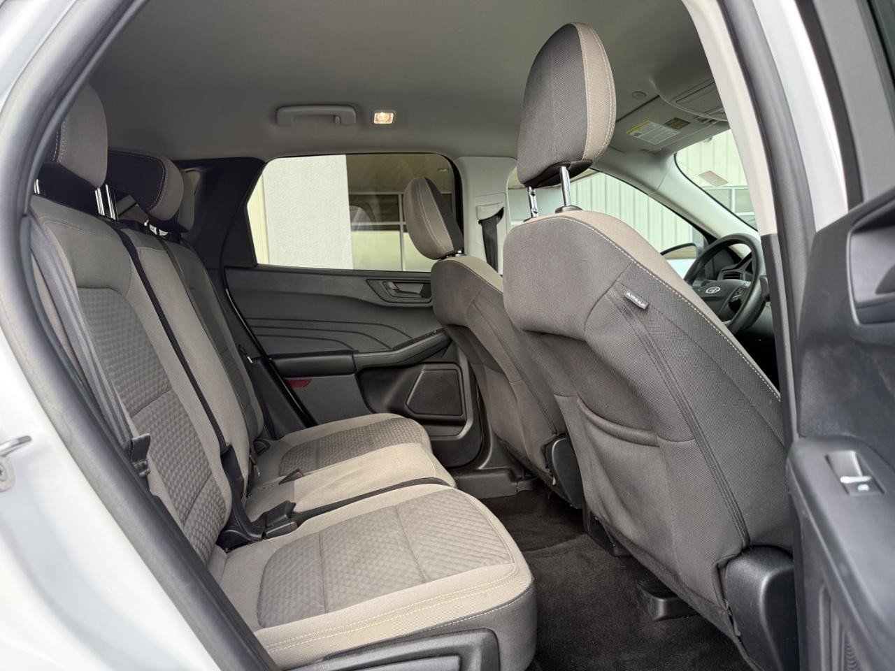 Used 2022 Ford Escape SE image 10