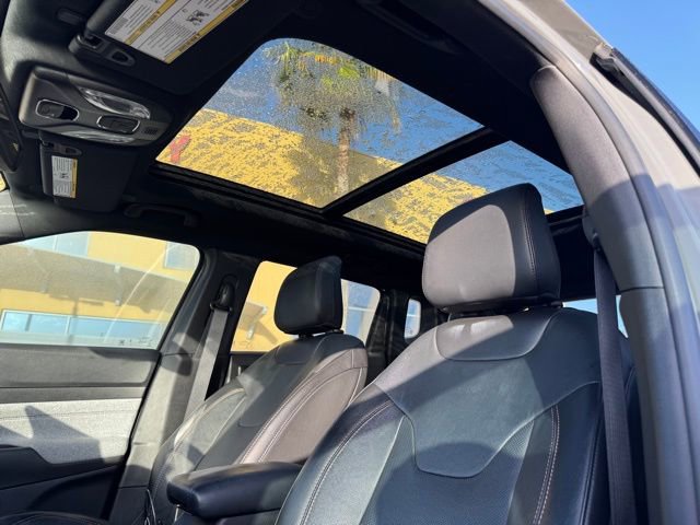 Used 2023 Jeep Compass Latitude w/ Sun and Sound Group image 19