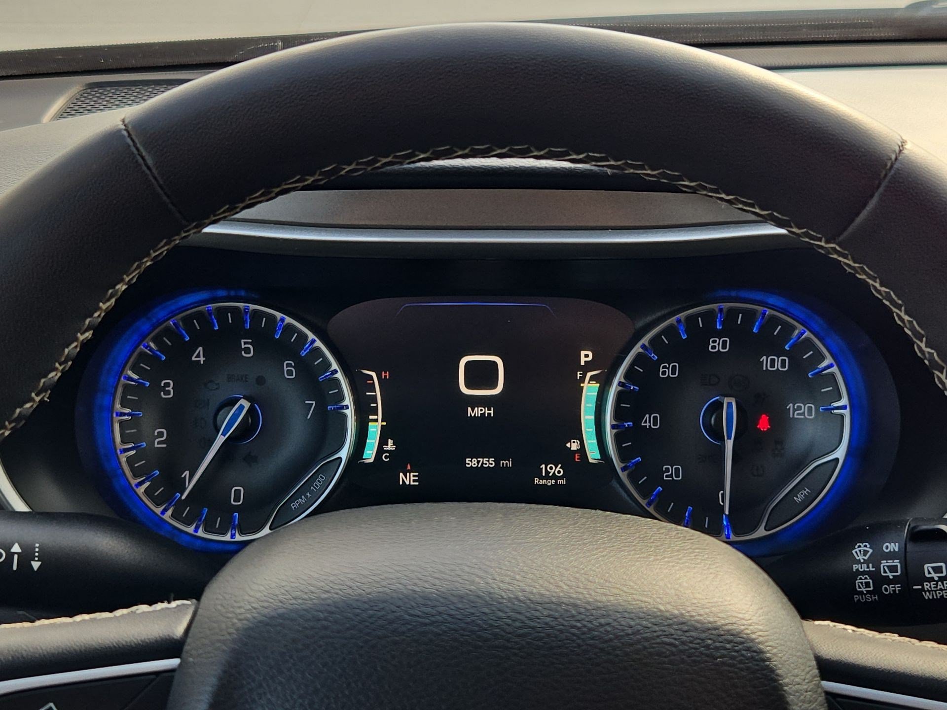 Used 2023 Chrysler Pacifica Touring-L FWD image 21