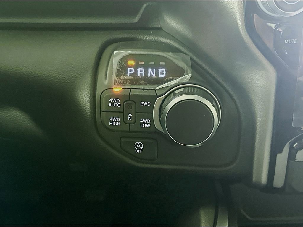 New 2026 RAM 1500 Big Horn AWD/4WD image 12