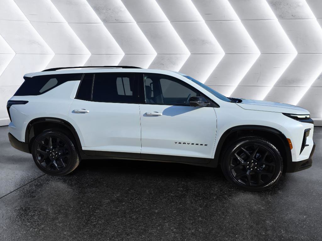 New 2026 Chevrolet Traverse RS image 4