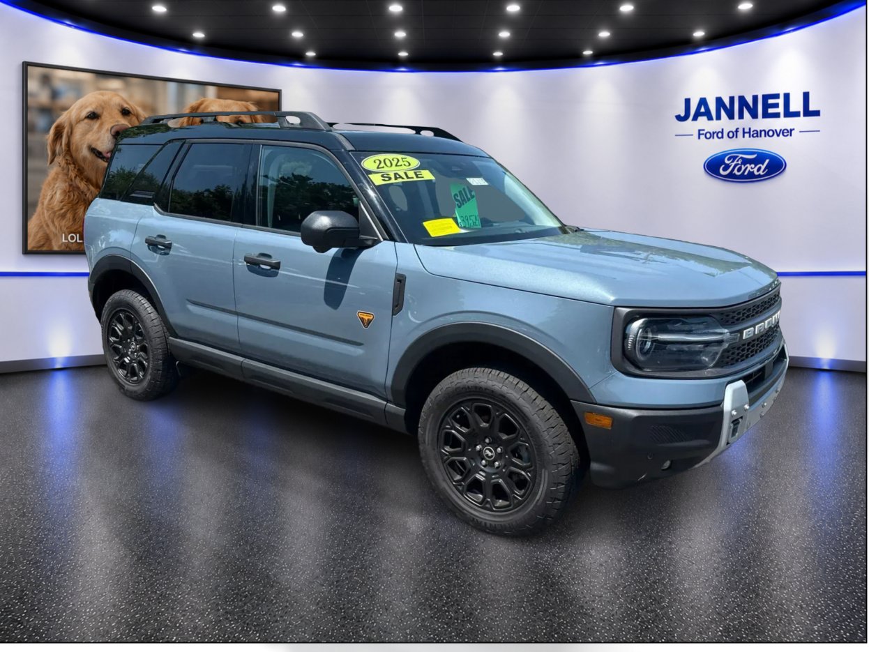 Used 2025 Ford Bronco Sport Badlands w/ Badlands Tech Package AWD/4WD image 3