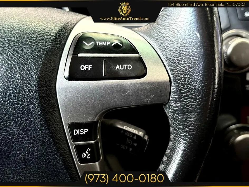 Used 2012 Toyota Highlander Limited w/ Tow Pkg image 13