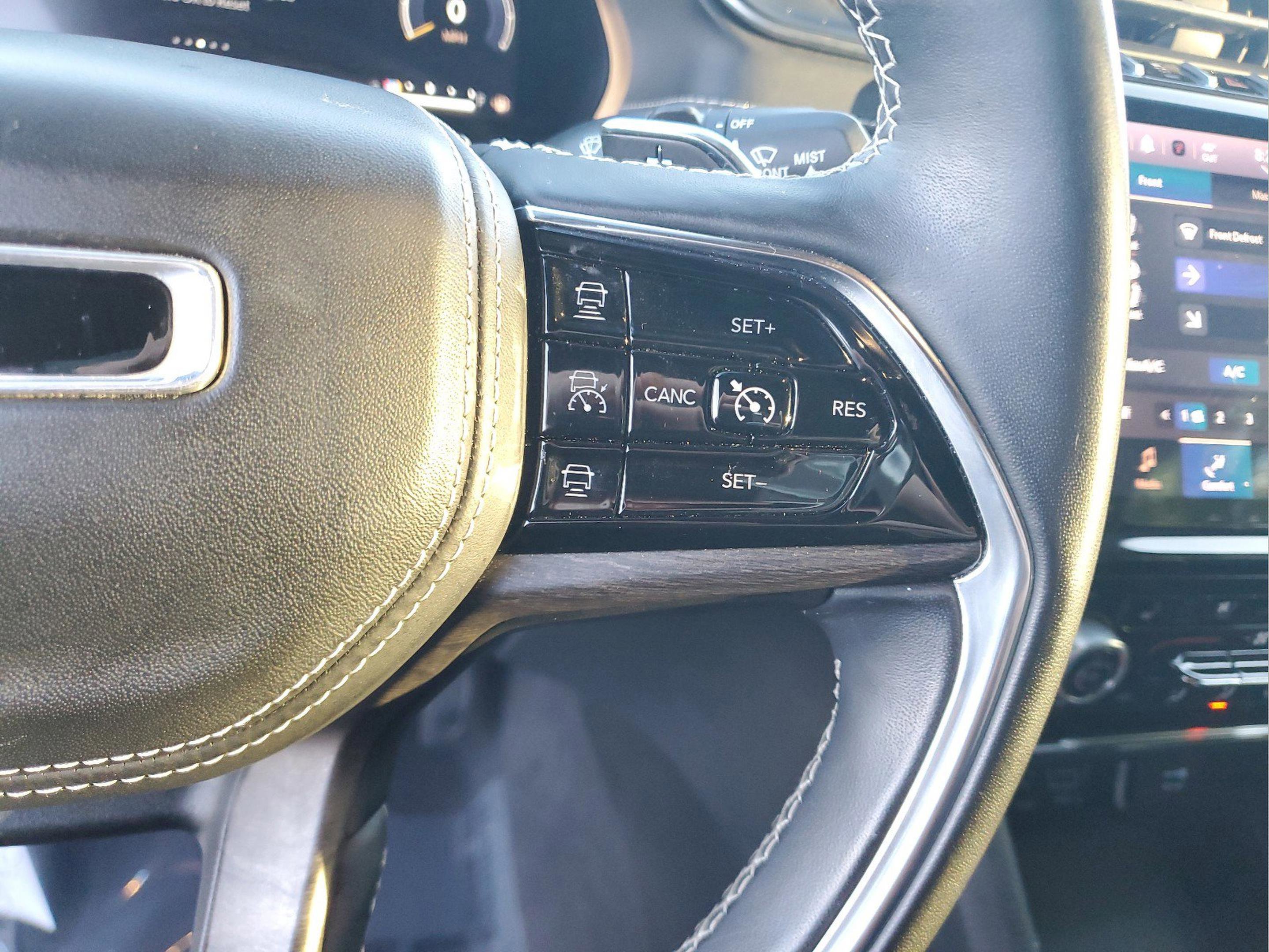 Certified 2021 Jeep Grand Cherokee L Overland w/ Luxury Tech Group IV image 27