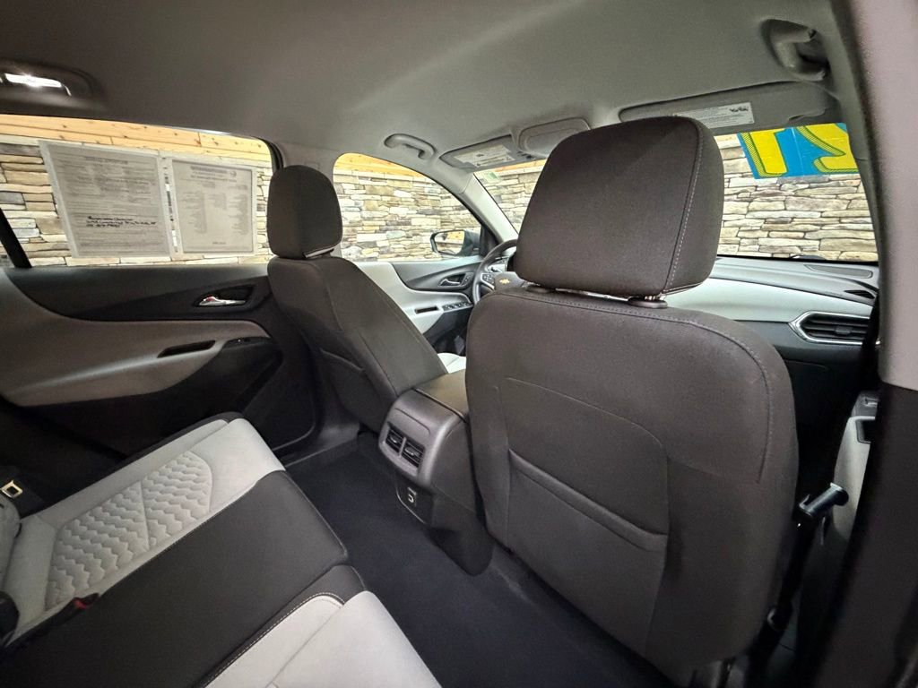 Used 2021 Chevrolet Equinox LS image 28