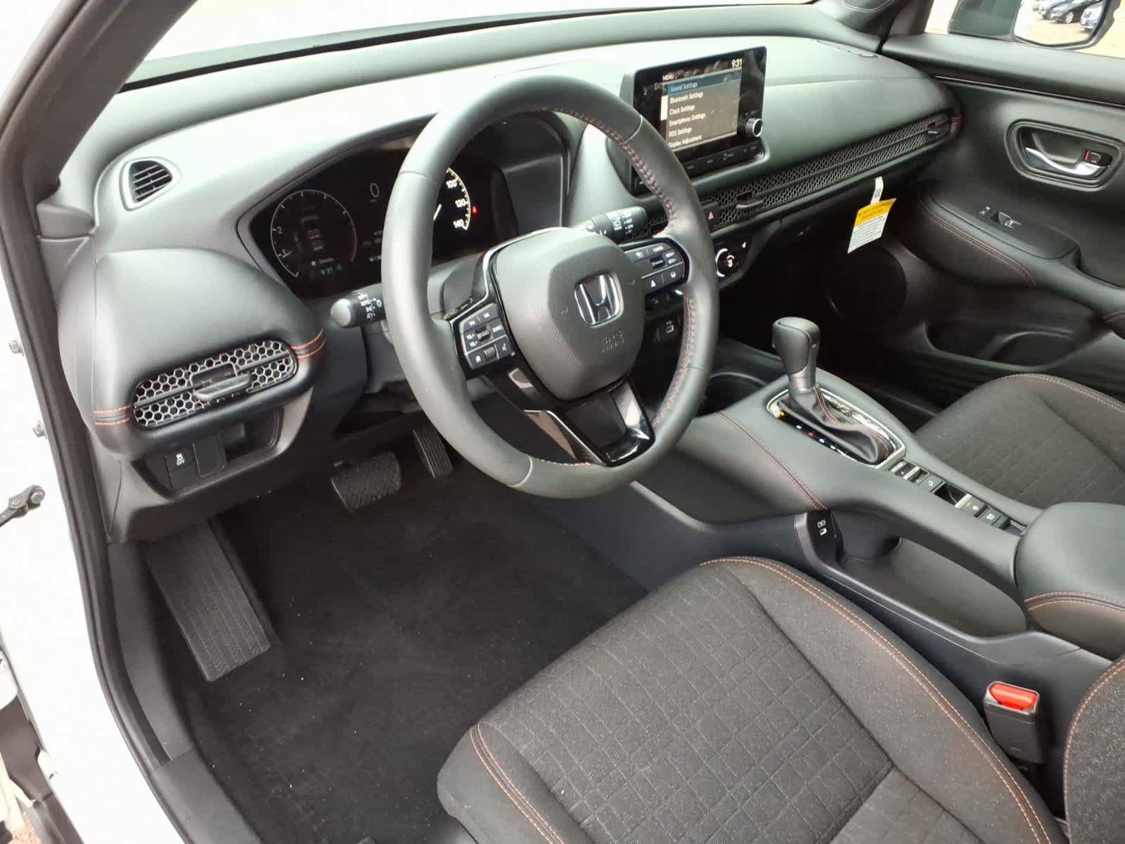 Used 2024 Honda HR-V Sport image 12