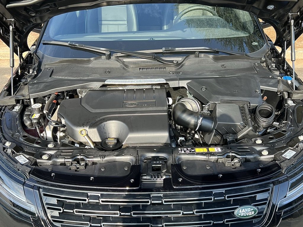 Used 2025 Land Rover Range Rover Evoque S image 8