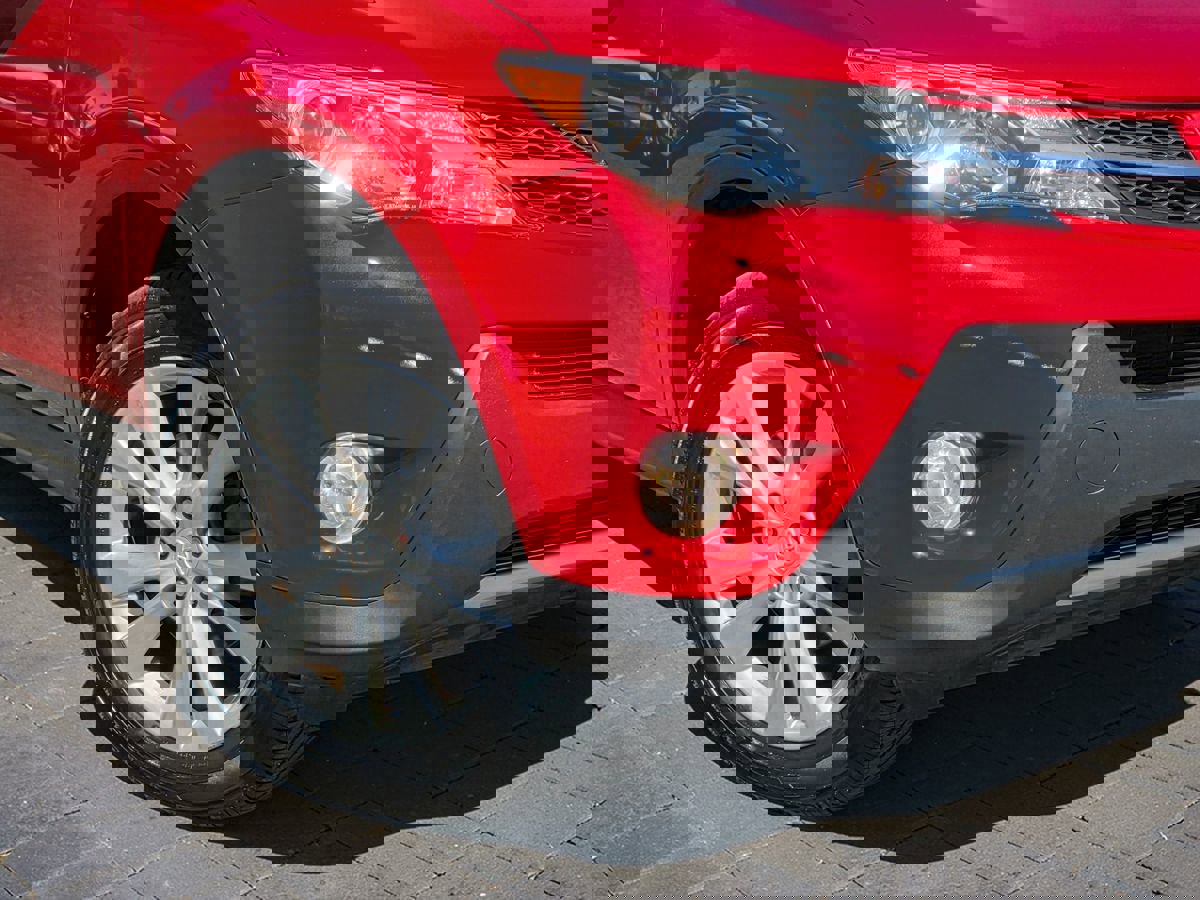 Used 2015 Toyota RAV4 Limited image 3