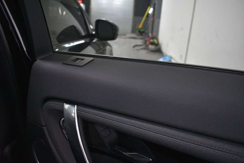 Used 2022 Land Rover Discovery Sport S image 27