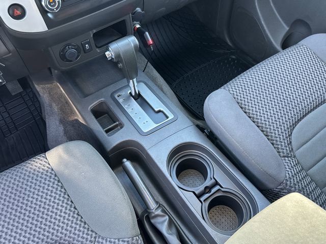 Used 2013 Nissan Frontier SV image 16