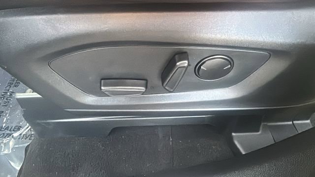 Used 2023 Ford Explorer XLT image 36