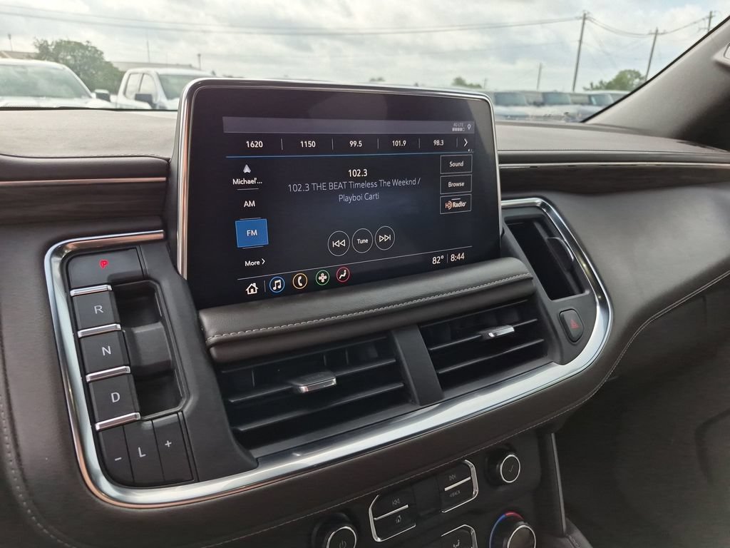 Used 2021 Chevrolet Tahoe Z71 w/ Luxury Package AWD/4WD image 28