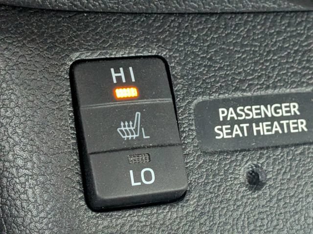 Used 2017 Toyota Prius Four Touring w/ Appearance Package FWD image 23