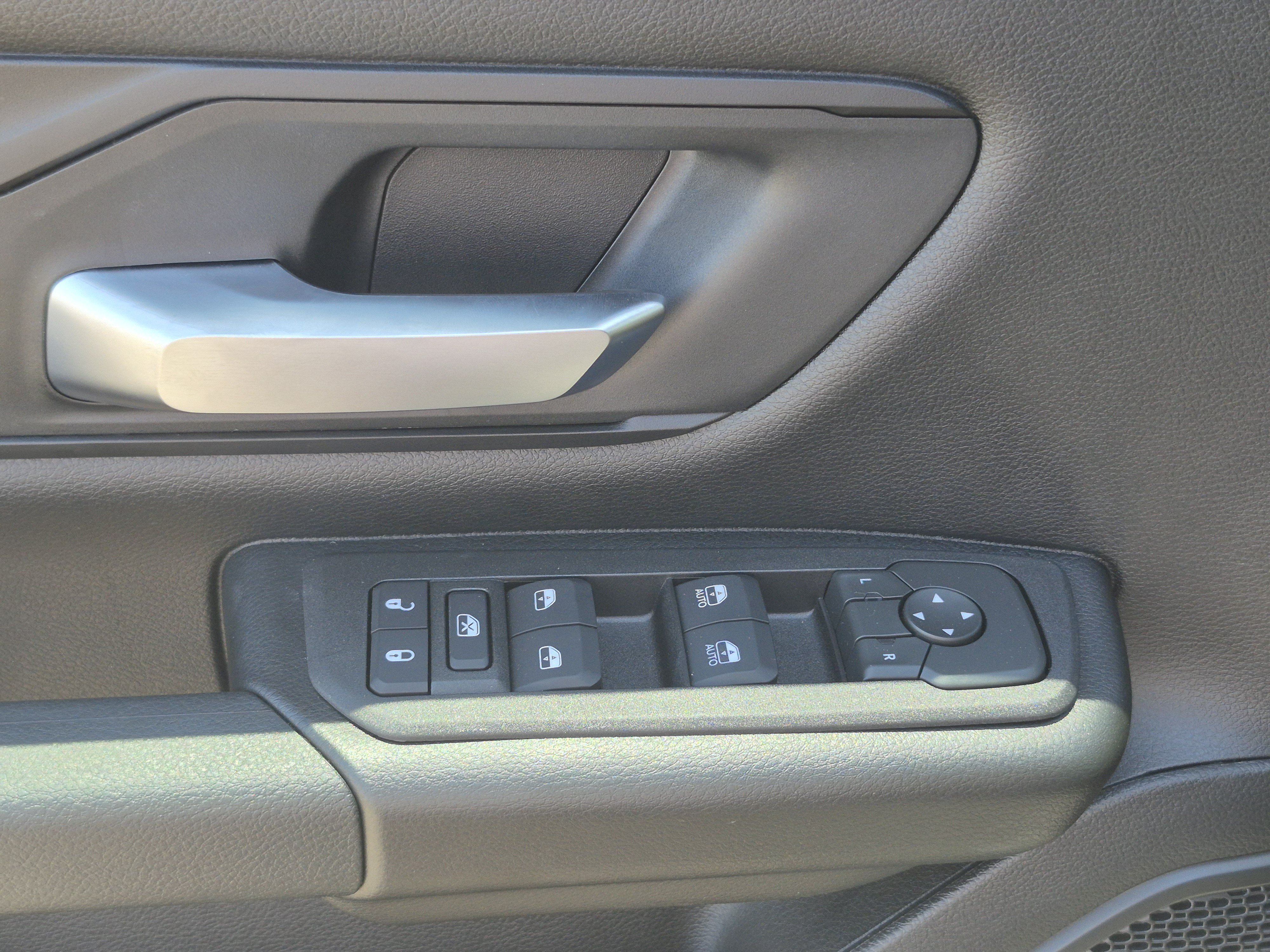 New 2026 RAM 1500 Express AWD/4WD image 12