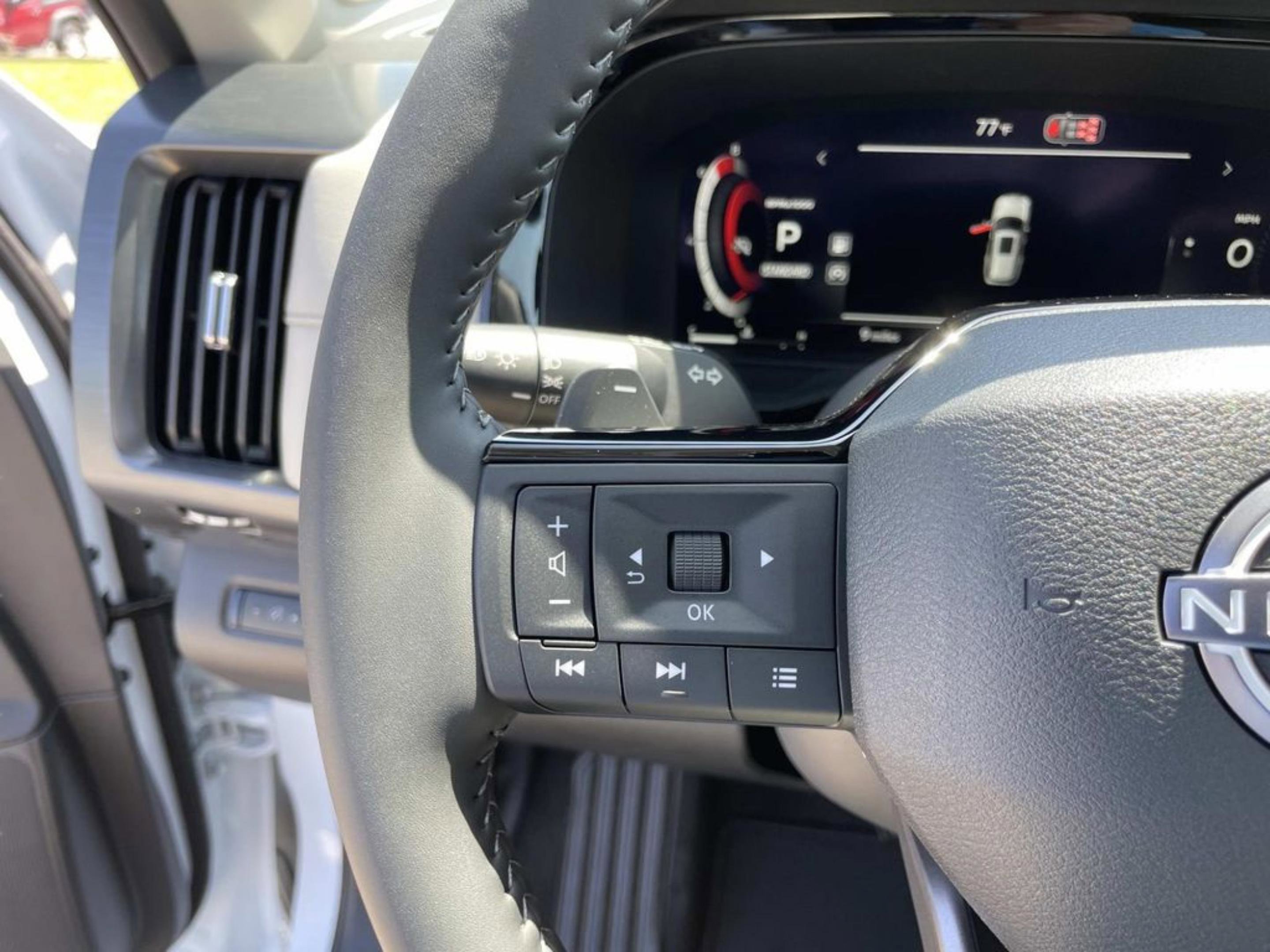 New 2026 Nissan Pathfinder SL FWD image 25