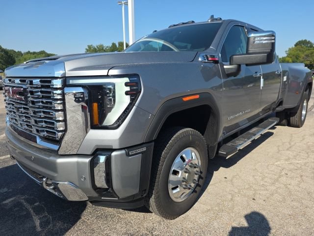 New 2026 GMC Sierra 3500 Denali w/ Technology Package AWD/4WD image 5