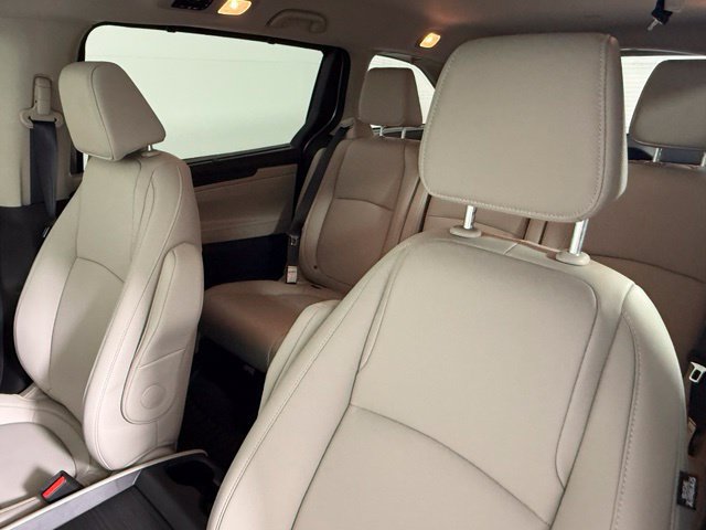 Used 2026 Honda Odyssey EX-L image 32