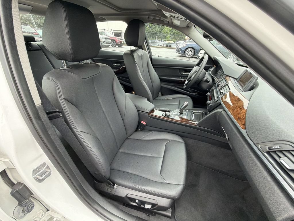 Used 2014 BMW 328i xDrive Sedan AWD/4WD image 22