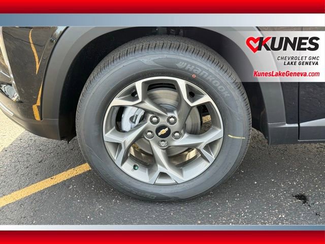 New 2026 Chevrolet Trax LT w/ Driver Confidence Package image 10