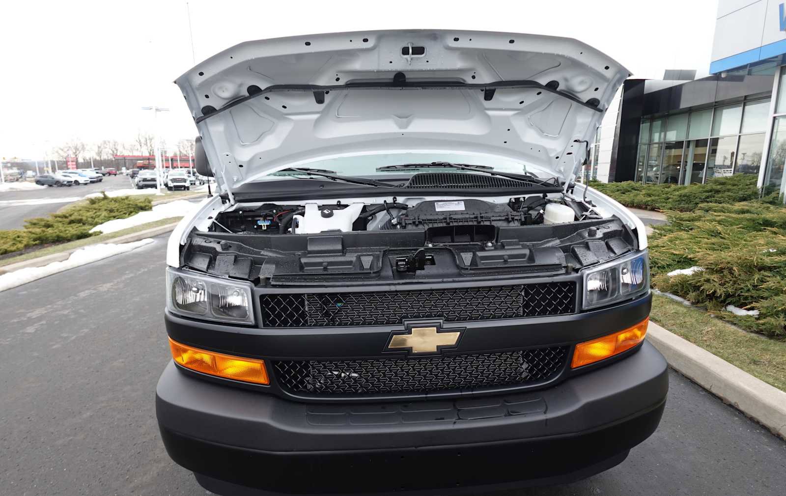 Used 2025 Chevrolet Express 3500 w/ Driver Convenience Package image 29