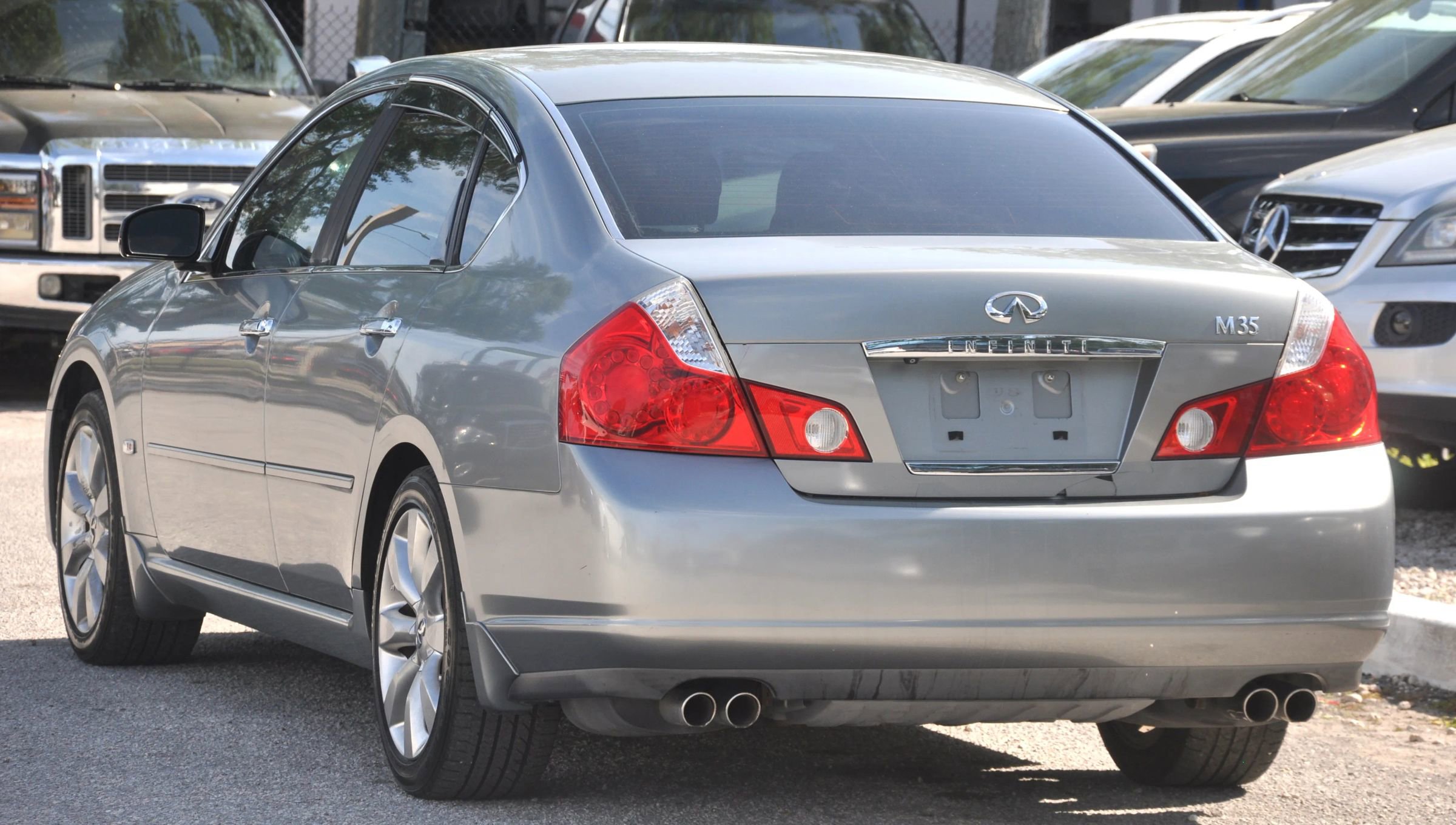 Used 2007 INFINITI M35 w/ Technology Pkg RWD image 9