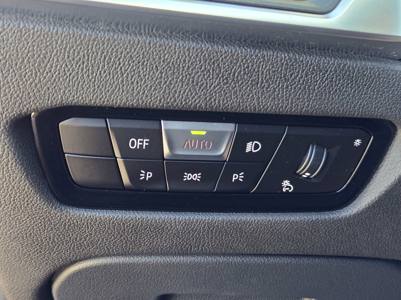 Used 2022 BMW 230i Coupe w/ Convenience Package image 22