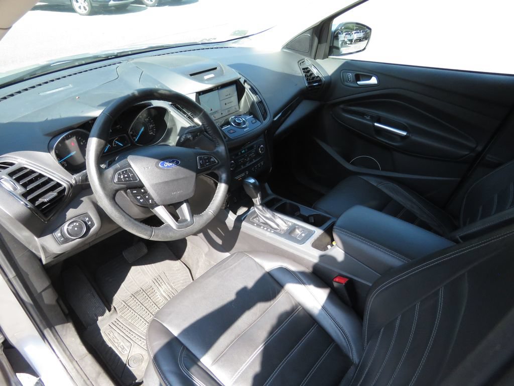 Used 2017 Ford Escape Titanium w/ Equipment Group 301A AWD/4WD image 11