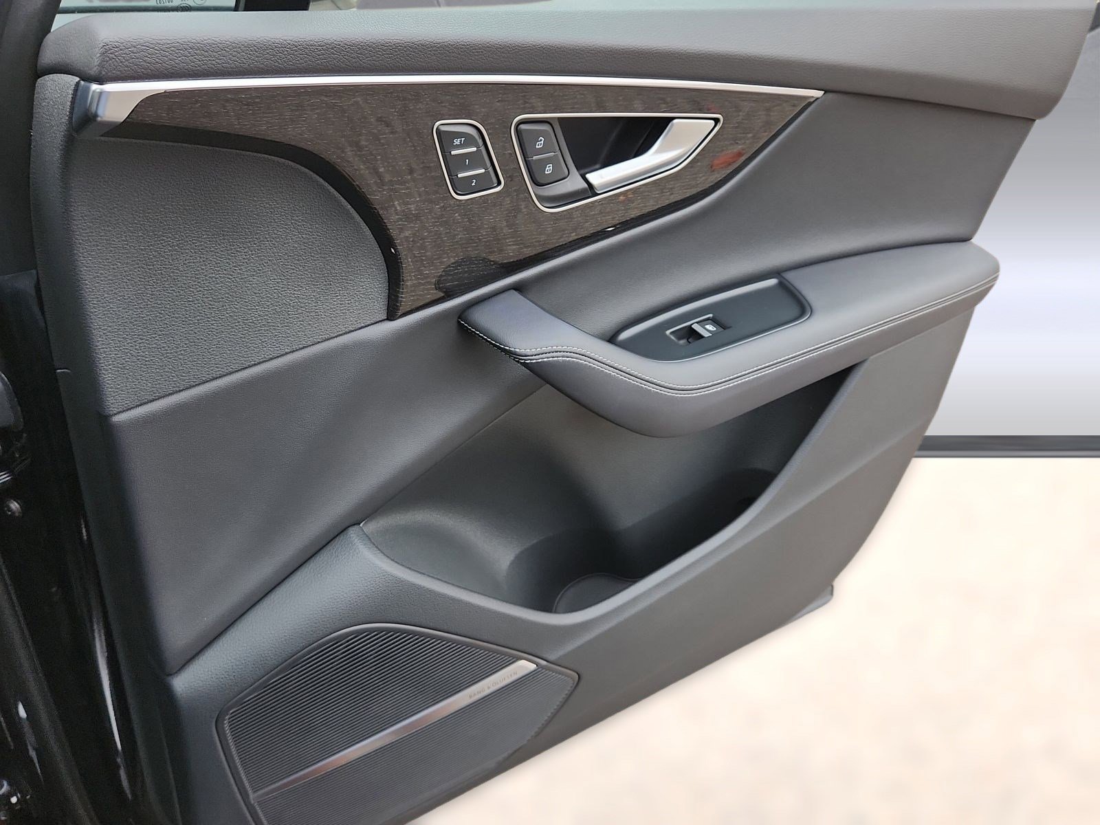Used 2025 Audi Q7 3.0T Prestige w/ Prestige Package image 19