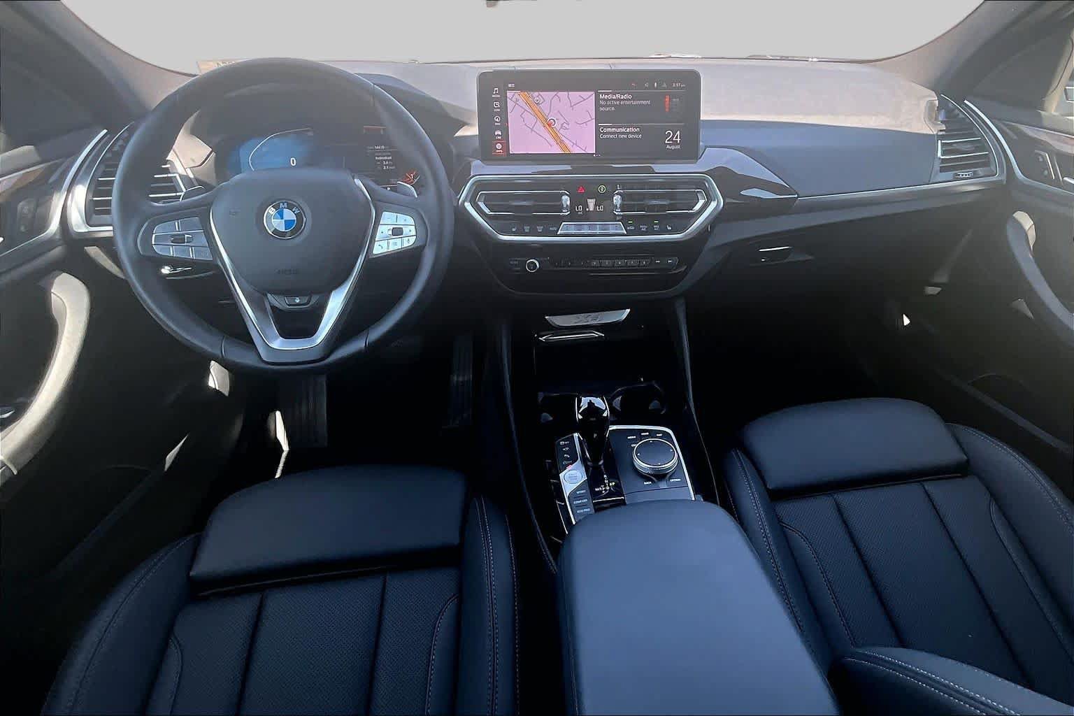 Used 2025 BMW X4 xDrive30i AWD/4WD image 14
