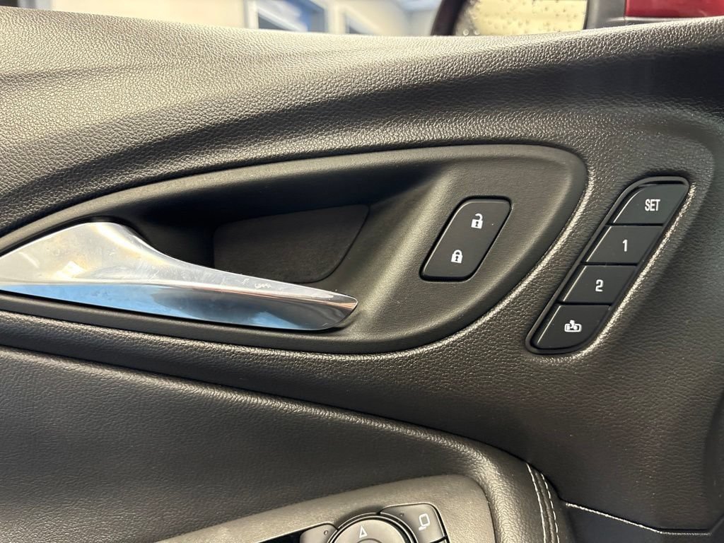 Certified 2023 Buick Encore GX Essence w/ Experience Buick Package FWD image 25