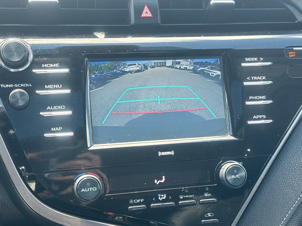 Used 2020 Toyota Camry SE w/ Moonroof Package AWD/4WD image 23
