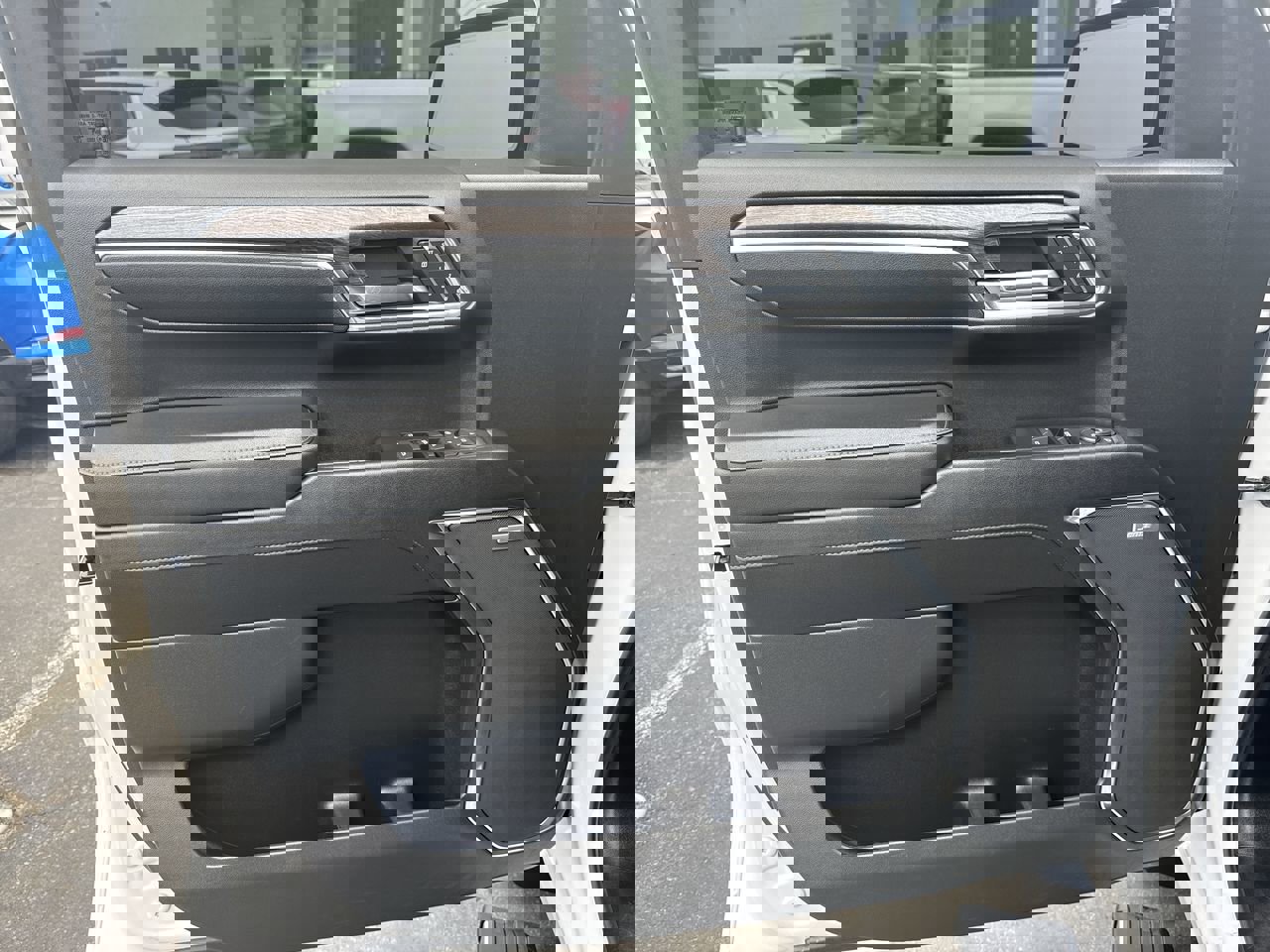 Used 2024 Chevrolet Silverado 1500 LTZ w/ LTZ Premium Package image 22