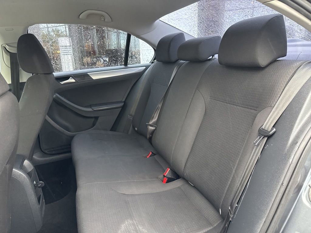 Used 2015 Volkswagen Jetta SE FWD image 22