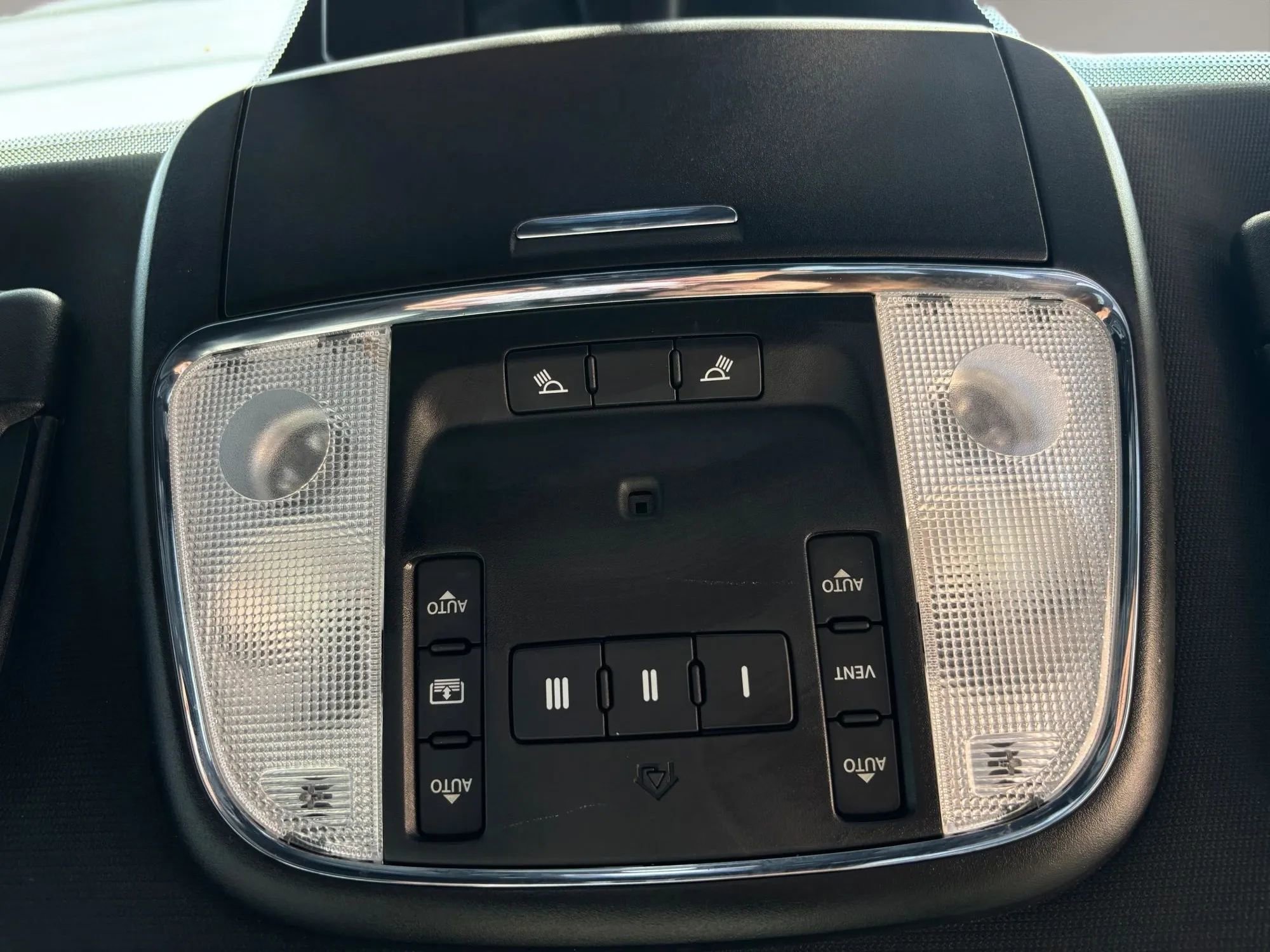 Used 2013 Chrysler 300 S image 18