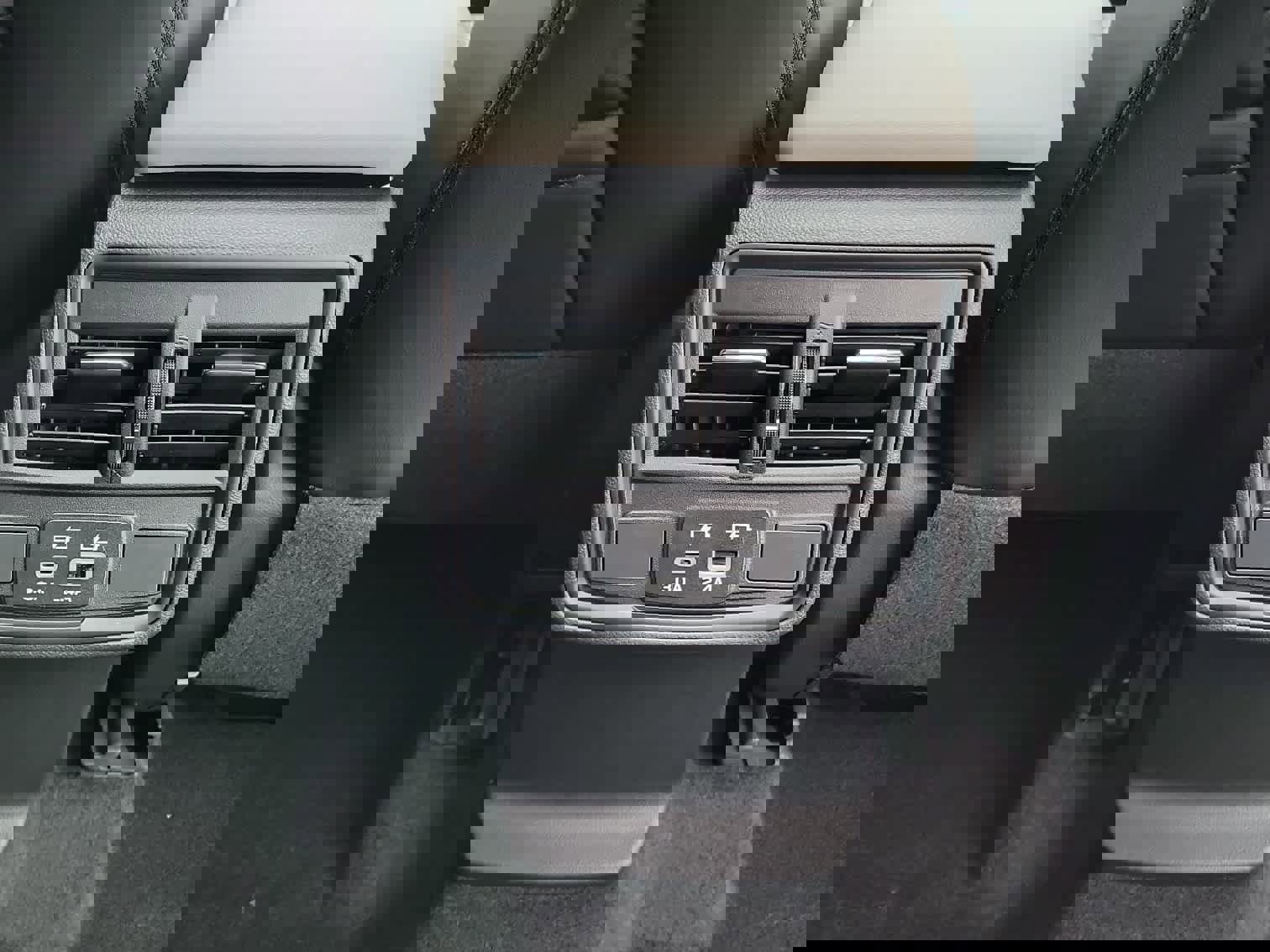 New 2026 Subaru Forester Premium w/ Base/Premium Plus Package image 27