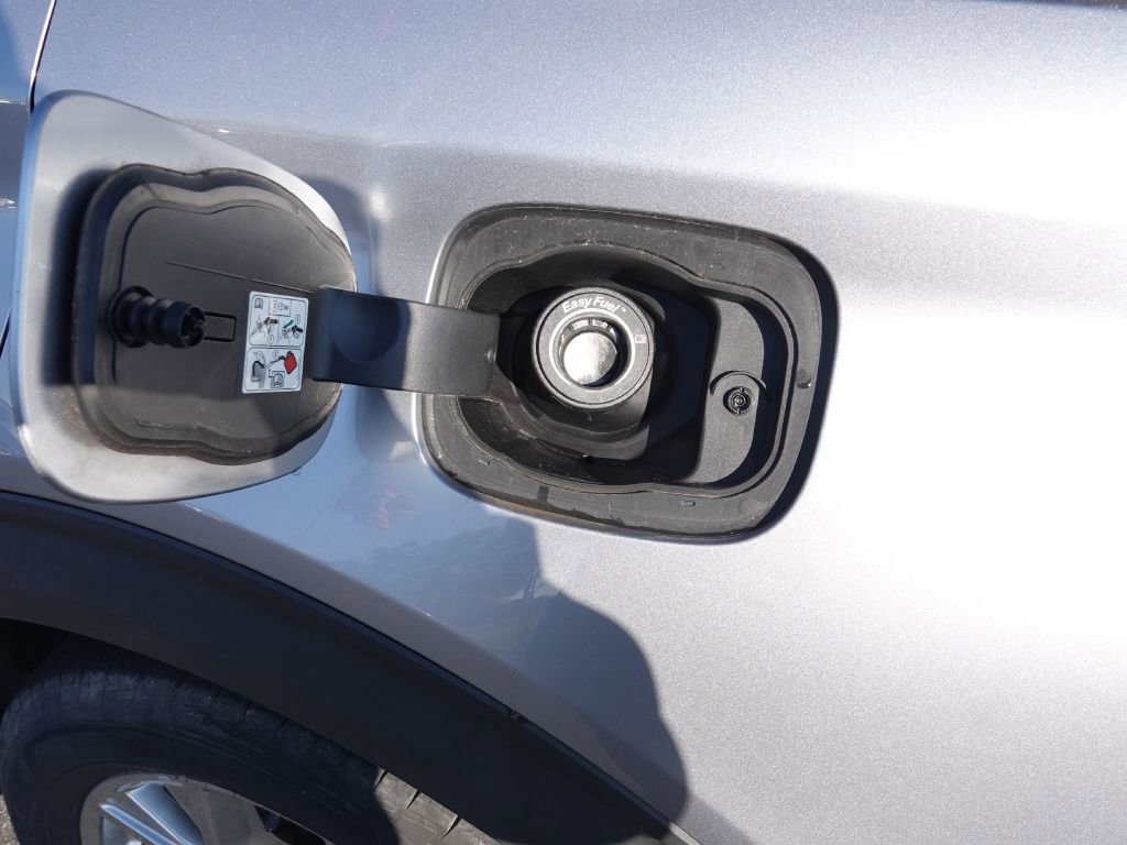 Used 2022 Ford Explorer Limited w/ Equipment Group 301A image 9