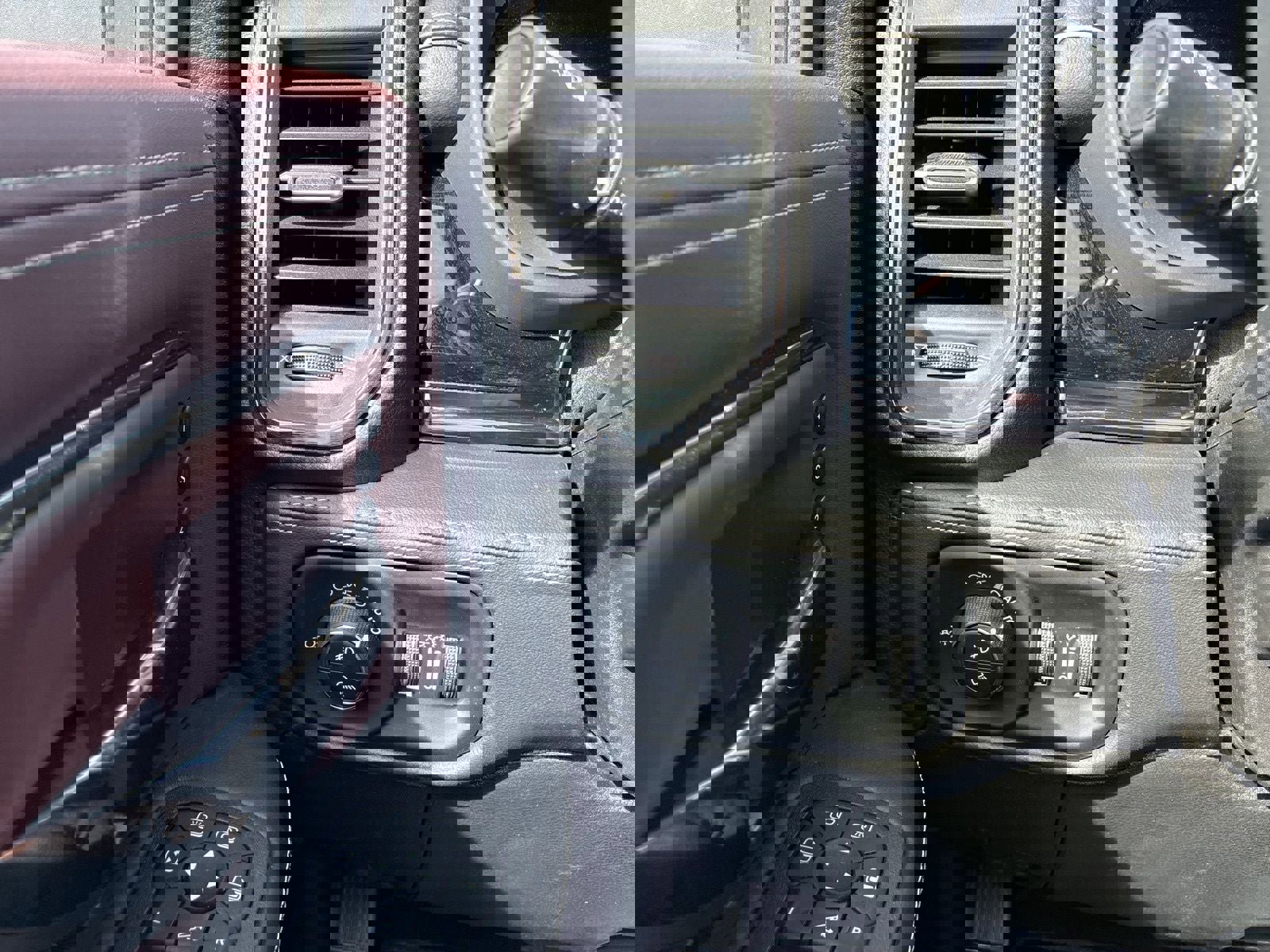 Used 2025 RAM 2500 Limited image 30